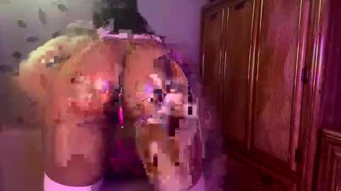 Raye Millian online show from June 2026 06:33:02 PM