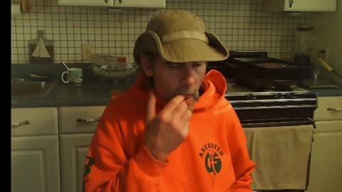 Ray online show from November 2025 09:04:01 PM