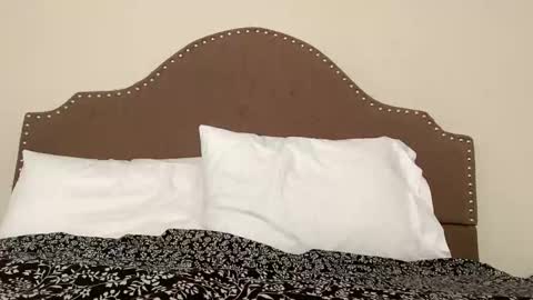 rayman20020 online show from November 2025 07:37:01 PM