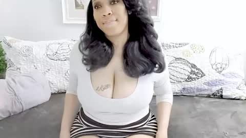 rayne woods online show from June 2026 09:01:01 AM
