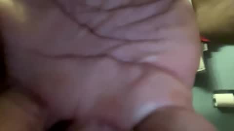 Snapshot of raysirk chatting on December 2025 09:51:01 AM RaySirk online show from December 2025 09:51:01 AM