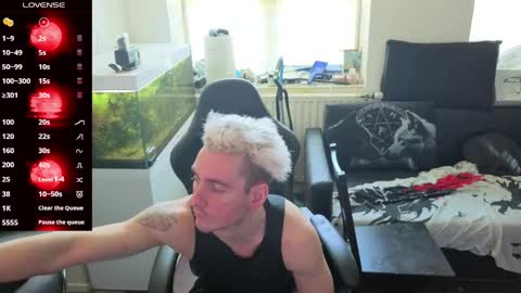 Rayzel White online show from May 2026 11:37:01 AM