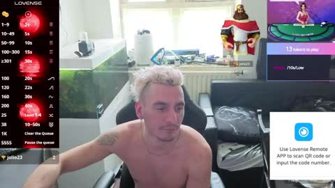 Rayzel White online show from May 2026 10:54:01 AM