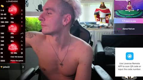 Rayzel White online show from May 2026 06:03:02 PM