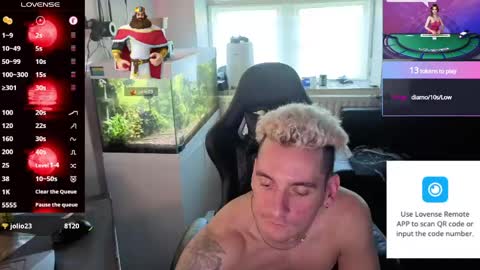 Rayzel White online show from May 2026 06:02:01 PM