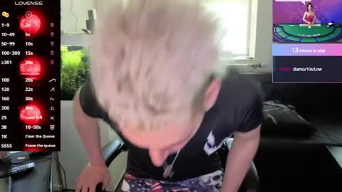 Rayzel White online show from May 2026 01:40:01 PM