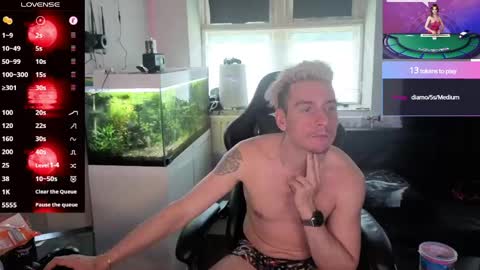 Rayzel White online show from June 2026 05:15:02 PM