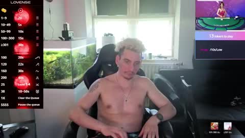 Rayzel White online show from June 2026 05:52:01 PM