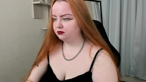 Snapshot of razoom_emma chatting on June 2026 09:10:01 PM Emma Razumovskaya online show from June 2026 09:10:01 PM