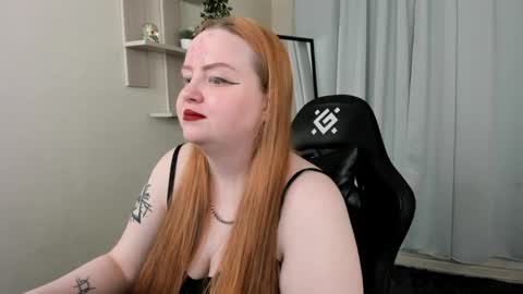Snapshot of razoom_emma chatting on June 2026 07:25:02 AM Emma Razumovskaya online show from June 2026 07:25:02 AM