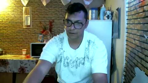 Snapshot of real_coupl3 chatting on April 2026 03:22:01 AM real_coupl3 online show from April 2026 03:22:01 AM