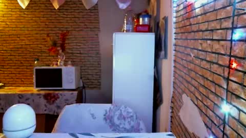 Snapshot of real_coupl3 chatting on May 2026 07:42:02 PM real_coupl3 online show from May 2026 07:42:02 PM