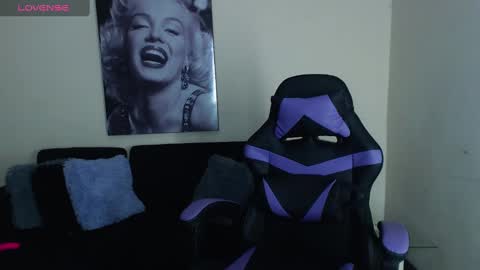 Cattleya Exposito  online show from December 2024 01:36:02 AM