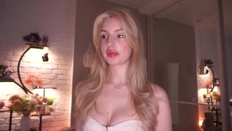 Snapshot of realcrystal chatting on May 2026 07:02:02 AM Grace online show from May 2026 07:02:02 AM