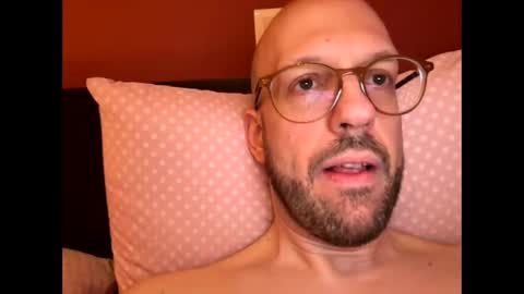 HugeSecret online show from May 2026 01:08:02 PM