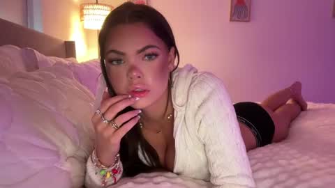 Jade  online show from July 2026 09:57:01 PM