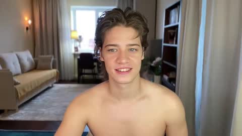 AliceEve online show from December 2024 10:21:01 AM