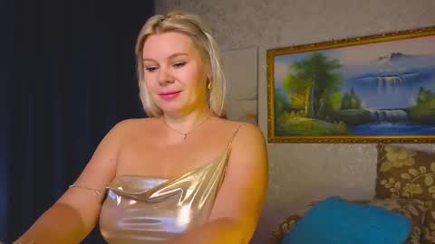 Im a little sick. Ill be back soon. online show from November 2025 12:04:01 PM