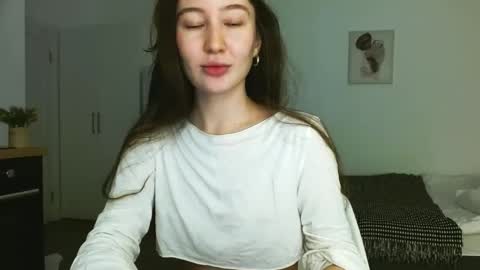 Lets talk here 33.  online show from December 2024 02:27:01 PM