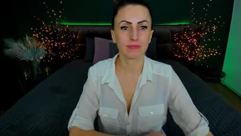 rebecca_diamonds online show from February 2025 12:38:02 PM