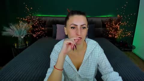 rebecca_diamonds online show from February 2025 06:40:01 AM