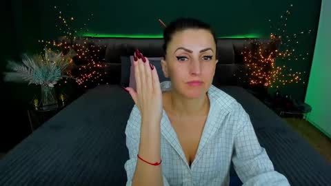 rebecca_diamonds online show from February 2025 09:43:01 AM