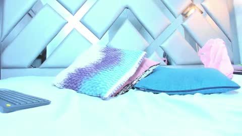 rebeccamitchell_ online show from February 2026 02:17:02 PM