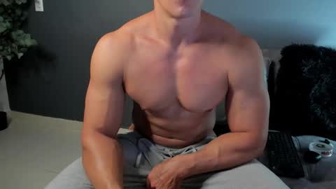 twitter REECET26 instagram RECCETAYLOR online show from October 2025 05:25:01 AM