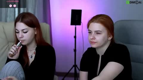 Snapshot of red__dizzy chatting on April 2026 11:30:02 AM red__dizzy online show from April 2026 11:30:02 AM
