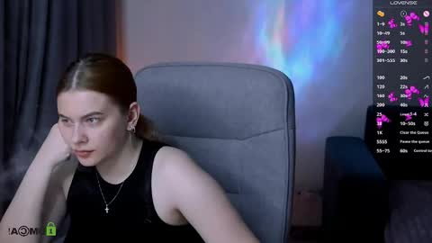 Snapshot of red__dizzy chatting on June 2026 07:39:01 PM red__dizzy online show from June 2026 07:39:01 PM