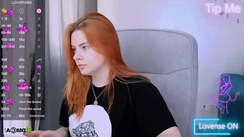 Snapshot of red__dizzy chatting on June 2026 07:53:02 AM red__dizzy online show from June 2026 07:53:02 AM