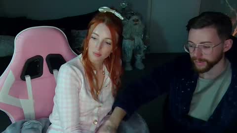 Snapshot of red_firesquirt chatting on December 2024 09:09:02 PM Red - online show from December 2024 09:09:02 PM