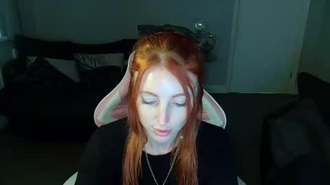 Snapshot of red_firesquirt chatting on January 2025 02:25:01 PM Red - online show from January 2025 02:25:01 PM