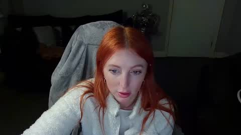 Snapshot of red_firesquirt chatting on January 2025 10:37:02 PM Red - online show from January 2025 10:37:02 PM