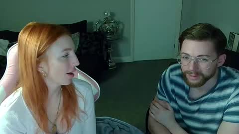 Snapshot of red_firesquirt chatting on January 2025 09:40:01 PM Red - online show from January 2025 09:40:01 PM