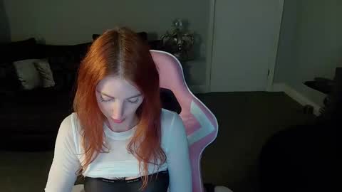 Snapshot of red_firesquirt chatting on November 2025 03:22:01 PM Red - online show from November 2025 03:22:01 PM