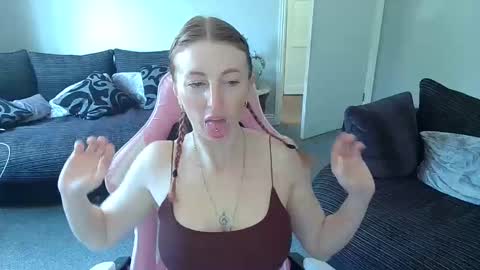 Snapshot of red_firesquirt chatting on April 2026 08:51:01 AM Red - online show from April 2026 08:51:01 AM