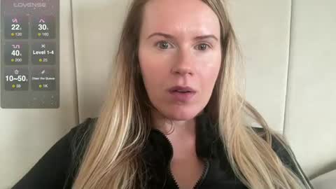 Snapshot of red_head_rosie_69 chatting on February 2025 10:26:01 AM Rosie online show from February 2025 10:26:01 AM