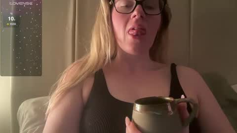 Snapshot of red_head_rosie_69 chatting on March 2025 06:37:01 AM Rosie online show from March 2025 06:37:01 AM