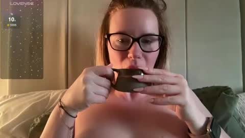 Snapshot of red_head_rosie_69 chatting on March 2025 06:29:01 AM Rosie online show from March 2025 06:29:01 AM