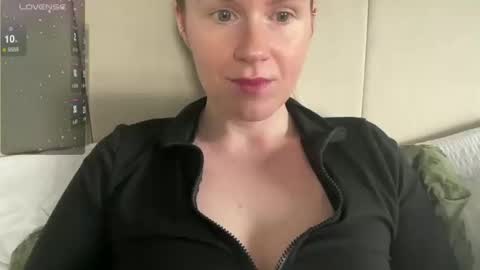 Snapshot of red_head_rosie_69 chatting on March 2025 09:34:02 AM Rosie online show from March 2025 09:34:02 AM