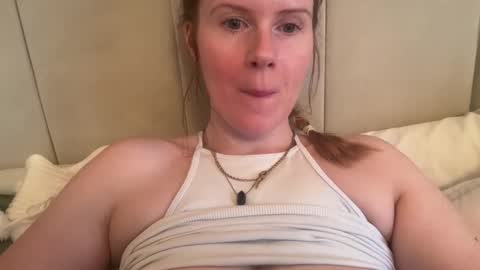 Snapshot of red_head_rosie_69 chatting on October 2025 07:29:01 AM Rosie online show from October 2025 07:29:01 AM