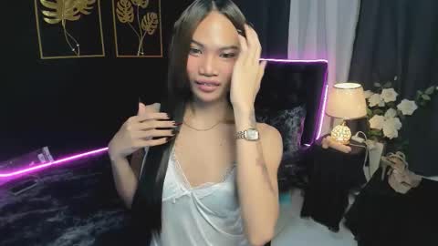 Snapshot of red_linn chatting on November 2025 03:27:02 AM danika linn online show from November 2025 03:27:02 AM