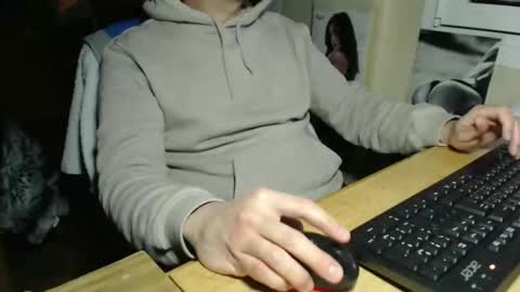 Snapshot of redblood_75 chatting on November 2025 04:11:02 PM Red online show from November 2025 04:11:02 PM