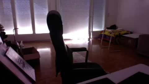 redbonezzzz online show from June 2026 04:00:02 PM