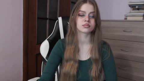 Snapshot of redhead_rabbit chatting on May 2026 02:53:01 AM Lily online show from May 2026 02:53:01 AM