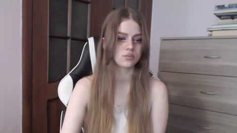 Snapshot of redhead_rabbit chatting on June 2026 02:54:02 AM Lily online show from June 2026 02:54:02 AM