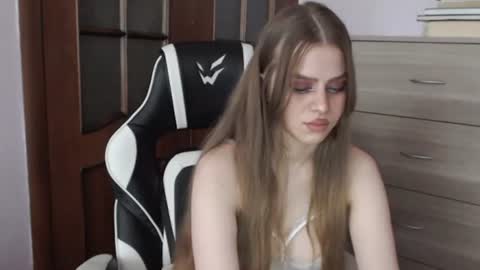 Snapshot of redhead_rabbit chatting on July 2026 03:23:01 AM Lily online show from July 2026 03:23:01 AM