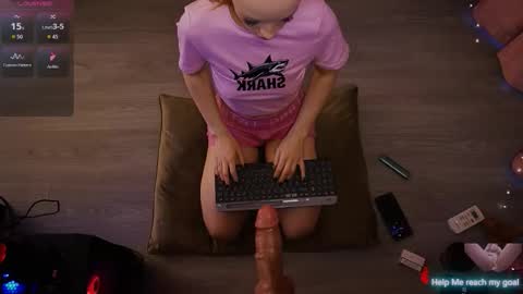 Snapshot of redhead_shark chatting on November 2025 01:22:01 PM Redhead Shark online show from November 2025 01:22:01 PM