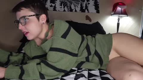 Snapshot of reee4mebb chatting on December 2024 05:56:01 AM Kenzie online show from December 2024 05:56:01 AM